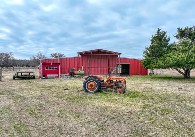 Photo 2 of Manufactured home for sale at 408 Hcr 1414, Blum, TX 76627 | MLS# 21159620 | Listing updated on 2026-08-17