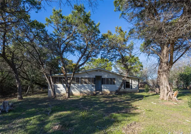Homes for sale in Clifton, TX | 566 County Road 1743, Clifton, TX 76634 | MLS# 21161103