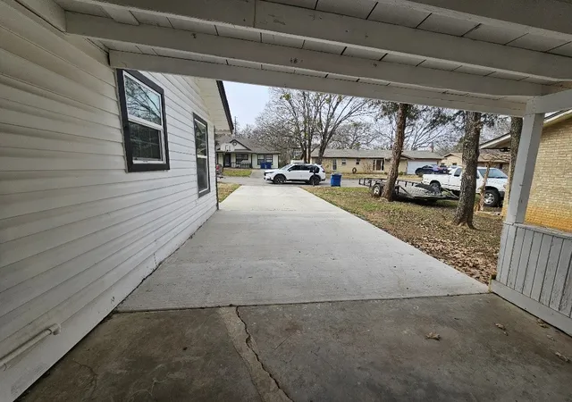 Homes for sale in Keene, TX | 207 Pine St, Keene, TX 76059 | MLS# 21161527