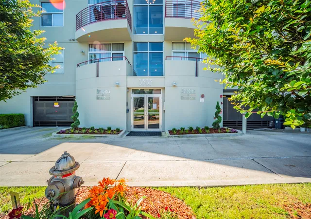 1st image of 3333 Darcy St #2209, Fort Worth, TX 76107 | MLS# 21153935