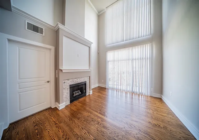 2nd image of 3333 Darcy St #2209, Fort Worth, TX 76107 | MLS# 21153935