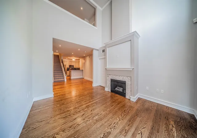 3rd image of 3333 Darcy St #2209, Fort Worth, TX 76107 | MLS# 21153935