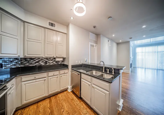 4th image of 3333 Darcy St #2209, Fort Worth, TX 76107 | MLS# 21153935