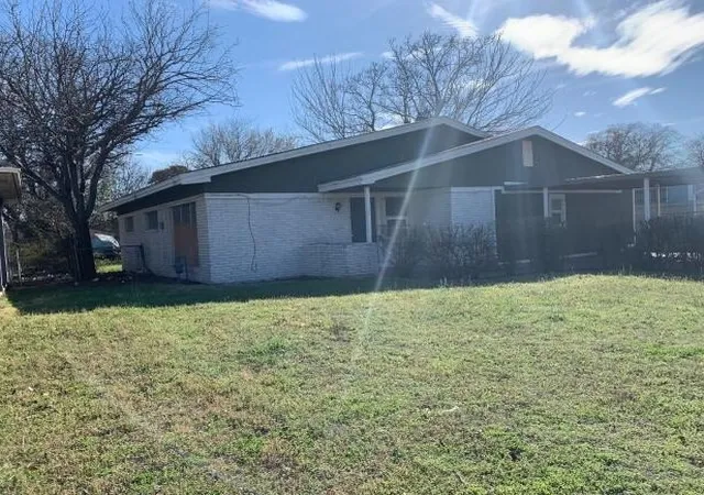 Photo 2 of Single family home for sale at 4604 Reed St, Fort Worth, TX 76119 | MLS# 21161556 | Listing updated on 2026-10-02