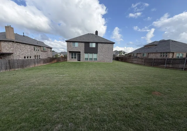 37th image of 807 Imperial Wy, Mansfield, TX 76063 | MLS# 21160557