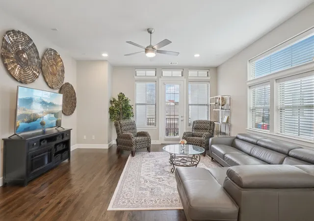 Photo 2 of Townhouse for sale at 4200 Boyer Pl, Dallas, TX 75219 | MLS# 21161736 | Listing updated on 2026-07-22