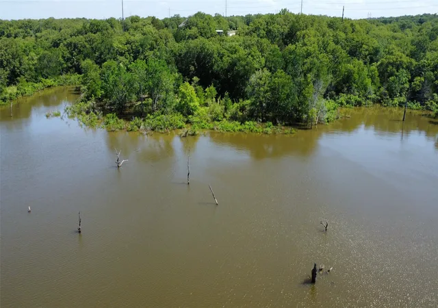 Photo 3 of Land for sale at 194 Lakeview Ct, Sunset, TX 76270 | MLS# 21161860 | Listing updated on 2026-08-22
