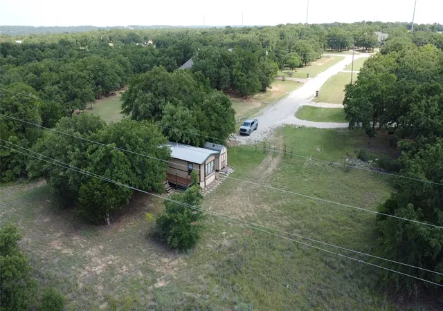 Homes for sale in Sunset, TX | 194 Lakeview Court, Sunset, TX 76270 | MLS# 21161943