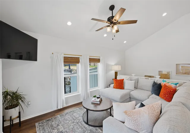 Photo 3 of Single family home for sale at 126 Maples Trl, Mabank, TX 75156 | MLS# 21160358 | Listing updated on 2026-07-14