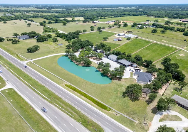 Homes for sale in Whitesboro, TX | 11776 E Us Hwy 82, Whitesboro, TX 76273 | MLS# 21157110