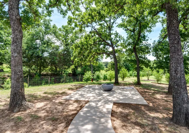Homes for sale in Whitesboro, TX | 11776 E Us Hwy 82, Whitesboro, TX 76273 | MLS# 21157110