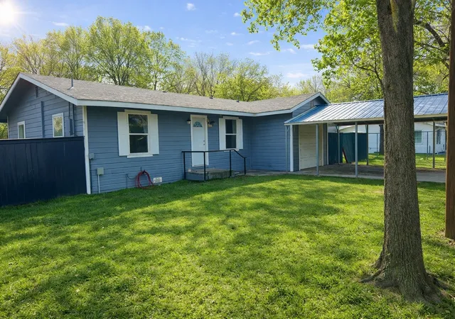 Photo 1 of Sale Pending at 511 W Redwood, Campbell, TX 75422 | MLS# 21162319 | Listing updated on 2026-07-21