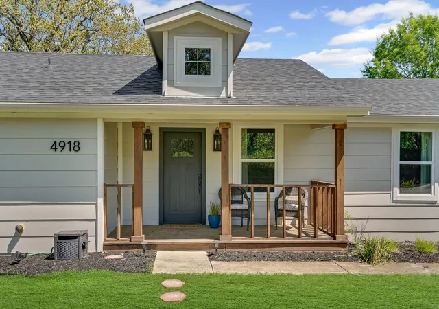 Photo 2 of Single family home for sale at 4918 Farris Rd, Denton, TX 76208 | MLS# 21162361 | Listing updated on 2026-07-29