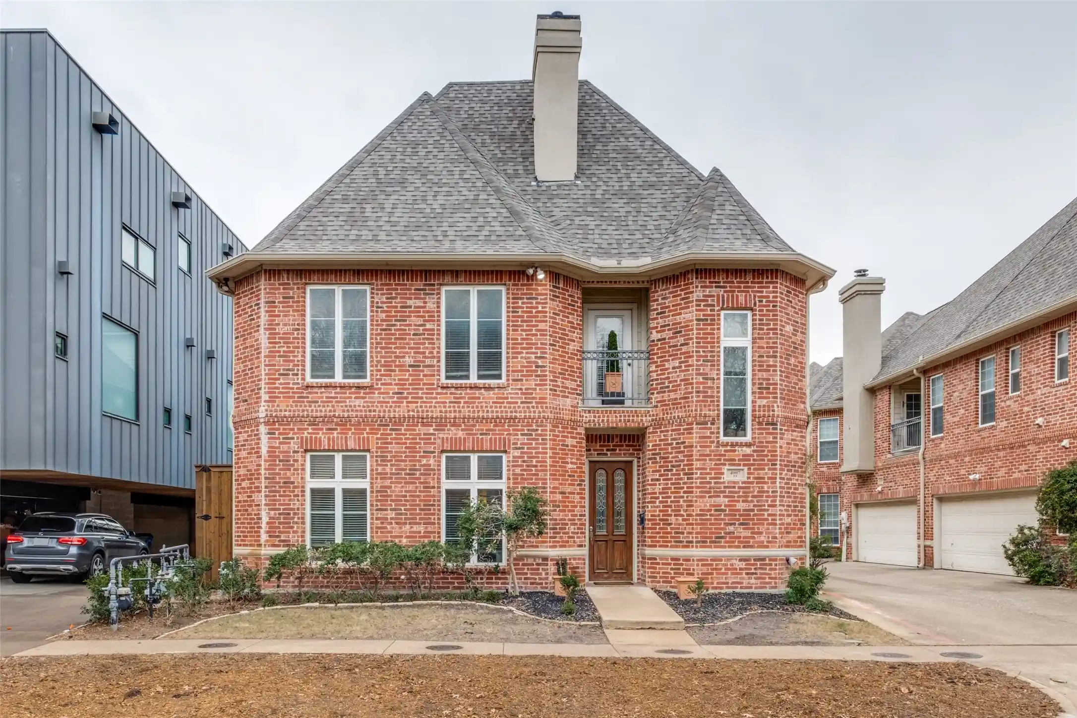 Photo 1 of Townhouse for sale at 4007 Bowser Ave #D, Dallas, TX 75219 | MLS# 21158249 | Listing updated on 2026-10-15