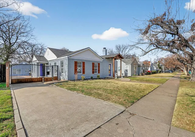 Photo 1 of Single family home for sale at 3620 Stadium Dr, Fort Worth, TX 76109 | MLS# 21161304 | Listing updated on 2026-07-20