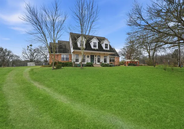 Photo 3 of Single family home for sale at 2411 Fm 1564 W, Caddo Mills, TX 75135 | MLS# 21161048 | Listing updated on 2026-08-25