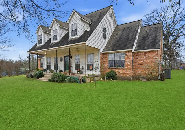 Photo 3 of Single family home for sale at 2411 Fm 1564 W, Caddo Mills, TX 75135 | MLS# 21161048 | Listing updated on 2026-08-25