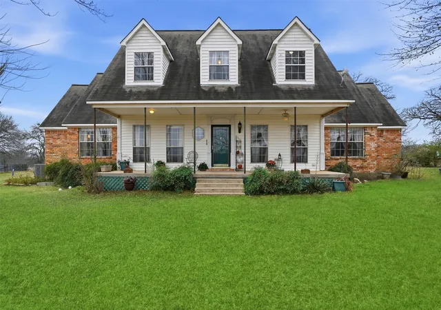 Photo 4 of Single family home for sale at 2411 Fm 1564 W, Caddo Mills, TX 75135 | MLS# 21161048 | Listing updated on 2026-08-25