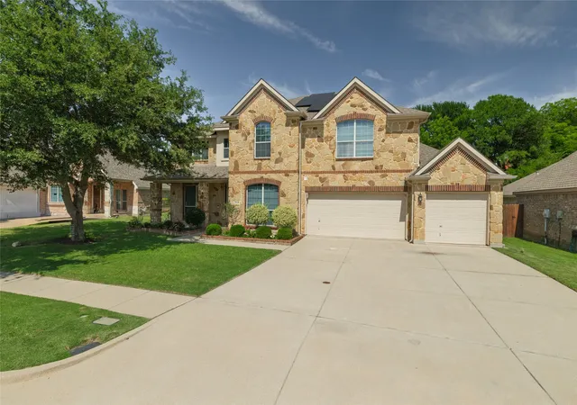 Photo 1 of Single family home for sale at 1324 Elise, Cedar Hill, TX 75104 | MLS# 21162553 | Listing updated on 2026-10-02