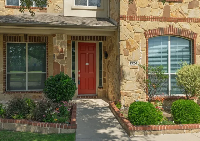 Photo 3 of Single family home for sale at 1324 Elise, Cedar Hill, TX 75104 | MLS# 21162553 | Listing updated on 2026-10-02