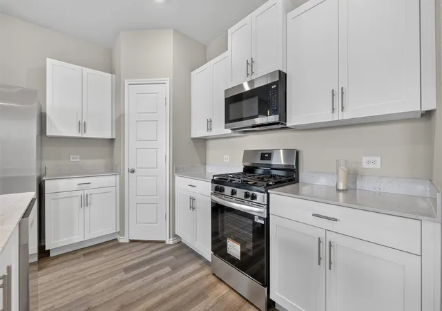 Photo 2 of Sale Pending at 1921 Cherokee Ln, Cleburne, TX 76033 | MLS# 21161816 | Listing updated on 2026-09-29