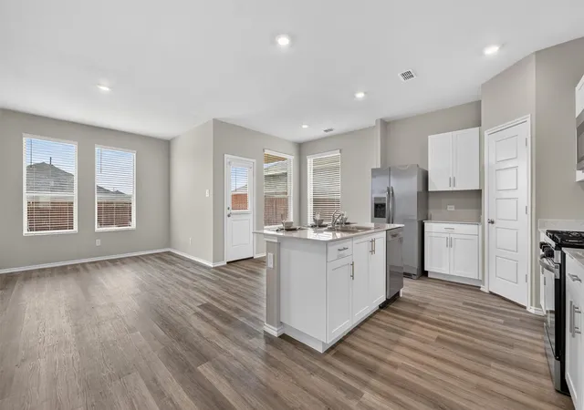 Photo 3 of Sale Pending at 1921 Cherokee Ln, Cleburne, TX 76033 | MLS# 21161816 | Listing updated on 2026-09-29