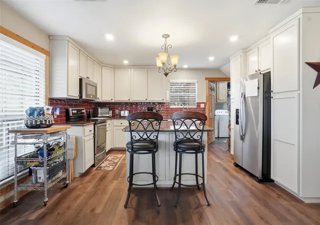 Photo 1 of Single family home for sale at 4045 Jimmy Houston Wy, Bluff Dale, TX 76433 | MLS# 21105515 | Listing updated on 2026-09-22