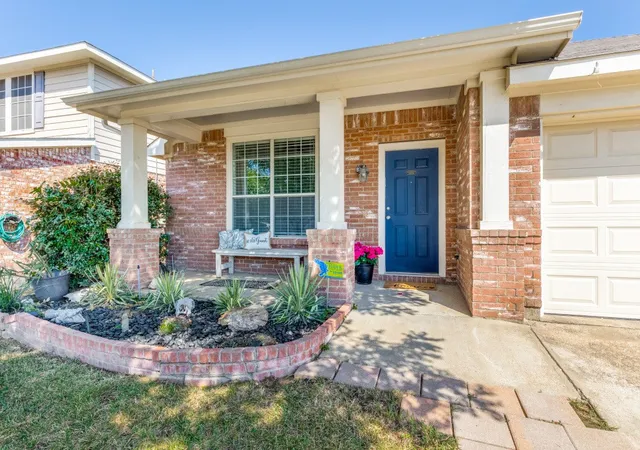 Photo 1 of Single family home for sale at 9217 Oldwest Trl, Fort Worth, TX 76131 | MLS# 21162871 | Listing updated on 2026-08-29