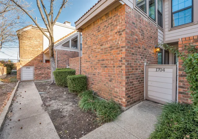Photo 4 of Condo for sale at 18240 Midway Rd #1704, Dallas, TX 75287 | MLS# 21162886 | Listing updated on 2026-08-20