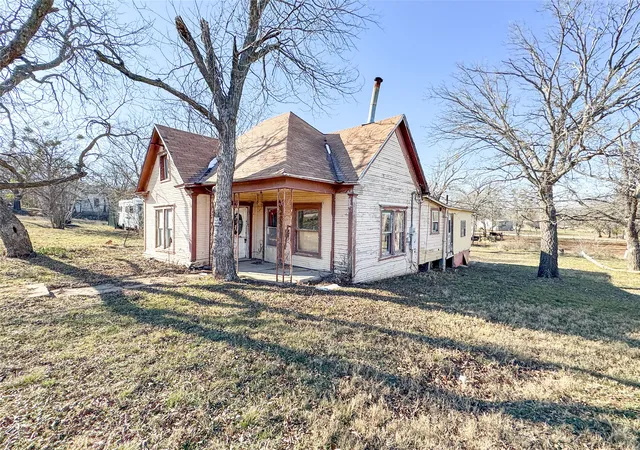 Homes for sale in Cisco, TX | 306 W 3rd St, Cisco, TX 76437 | MLS# 21163014