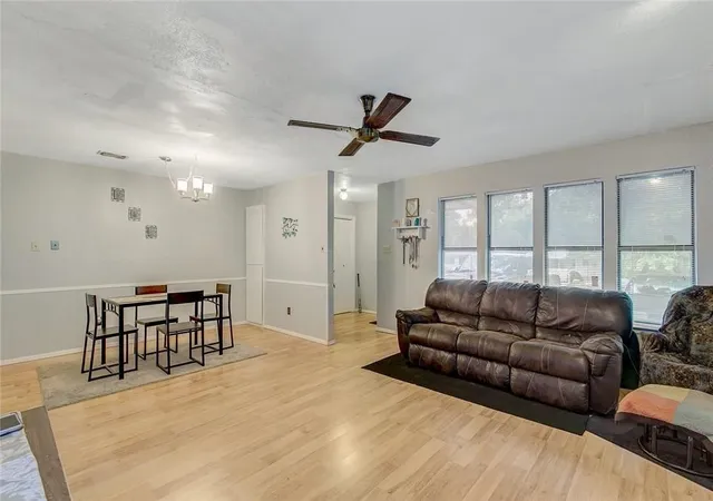 5th image of 1908 Reever St, Arlington, TX 76010 | MLS# 21155405