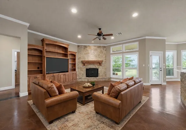 Homes for sale in Lorena, TX | 504 Casa Del Rancho Rd, Lorena, TX 76655 | MLS# 21162773