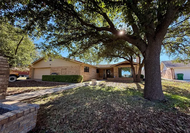 Homes for sale in Coleman, TX | 1401 W Hill Ln, Coleman, TX 76834 | MLS# 21163141