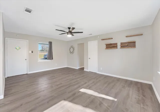 Photo 4 of Single family home for sale at 9521 Dalrock Rd, Rowlett, TX 75089 | MLS# 21163262 | Listing updated on 2026-08-25