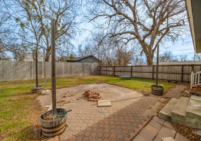 Homes for sale in Coleman, TX | 720 W Pecan St, Coleman, TX 76834 | MLS# 21161552