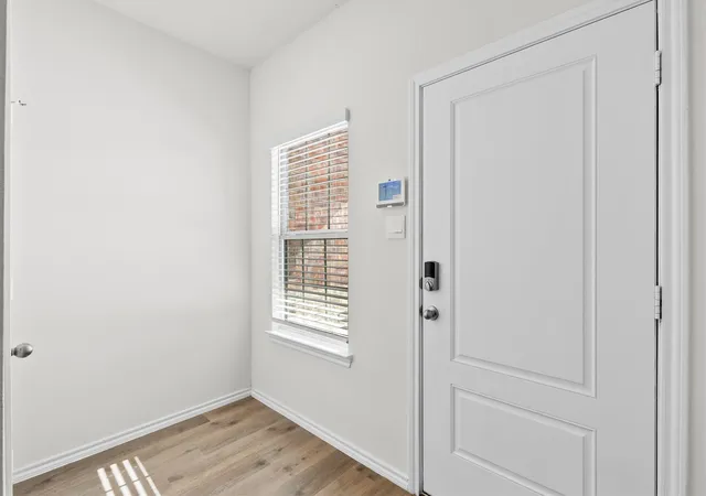Photo 3 of Single family home for sale at 809 Trough St, Royse City, TX 75189 | MLS# 21163322 | Listing updated on 2026-10-07