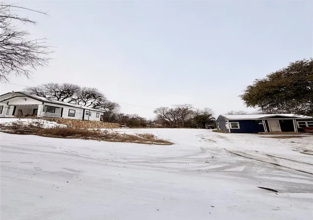Homes for sale in Fort Worth, TX | 2707 Refugio Ave, Fort Worth, TX 76164 | MLS# 21164294