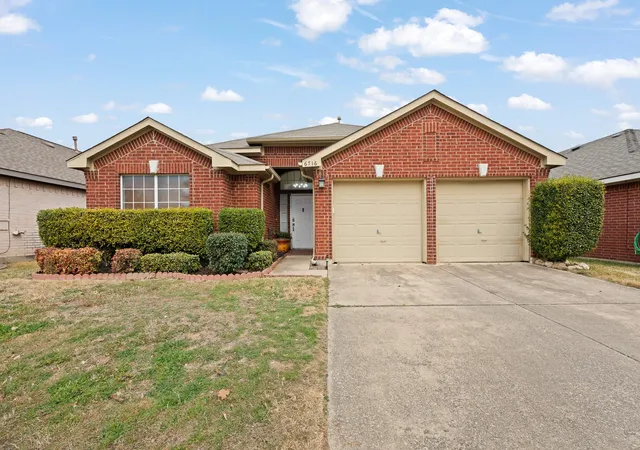 Photo 1 of Sale Pending at 6716 Stockton Dr, Fort Worth, TX 76132 | MLS# 21163448 | Listing updated on 2026-07-16