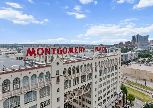 31st image of 2600 W 7th St #1827, Fort Worth, TX 76107 | MLS# 21158841