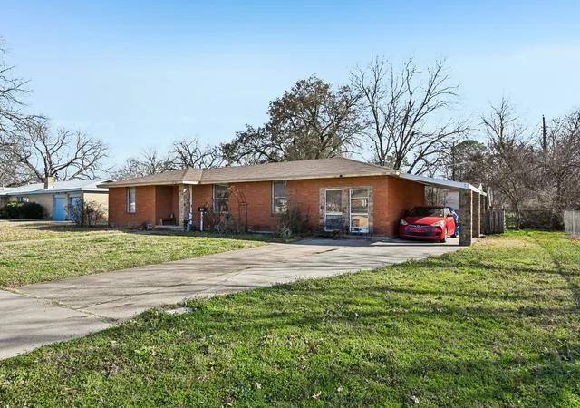 Photo 3 of Sale Pending at 7008 Briley Dr, North Richland Hills, TX 76180 | MLS# 21163335 | Listing updated on 2026-08-27