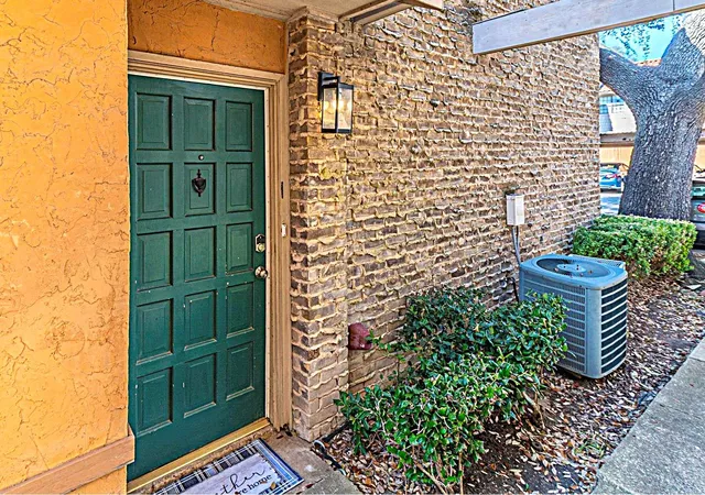 Homes for sale in Richardson, TX | 875 Dublin Dr #B, Richardson, TX 75080 | MLS# 21164533