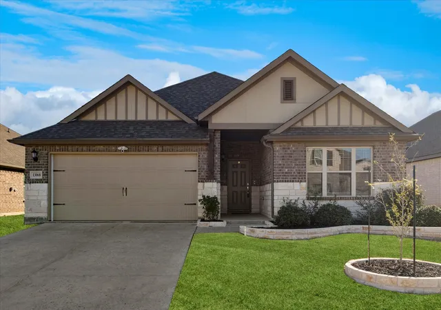Photo 1 of Single family home for sale at 13068 Mizell Ln, Aubrey, TX 76227 | MLS# 21164458 | Listing updated on 2026-07-24