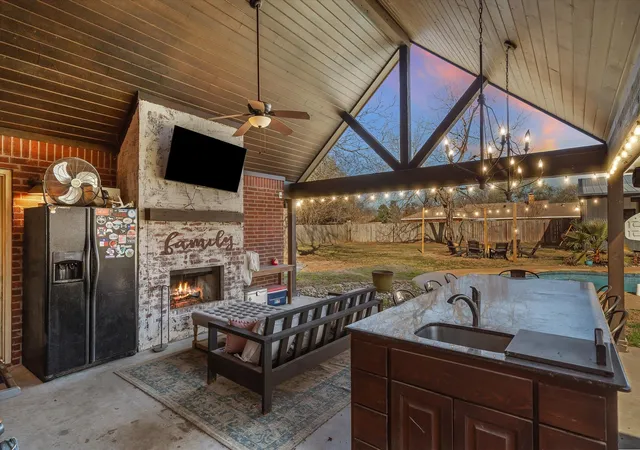 Photo 3 of Sale Pending at 128 Colorado, Van, TX 75790 | MLS# 21164662 | Listing updated on 2026-09-23