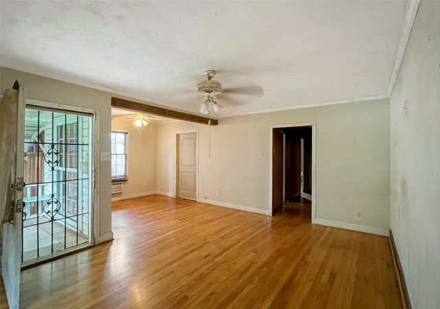2nd image of 5532 Junius St, Dallas, TX 75214 | MLS# 21164810
