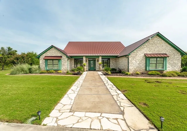 Homes for sale in Comanche, TX | 501 County Road 103, Comanche, TX 76442 | MLS# 21165207