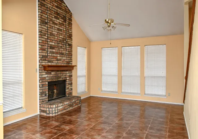 3rd image of 2901 Lois Ln, Rowlett, TX 75088 | MLS# 21157668