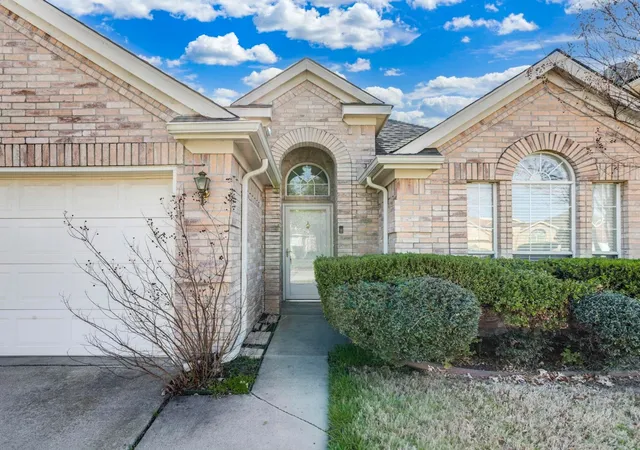 Photo 3 of Single family home for sale at 4413 Lodestone Ln, Fort Worth, TX 76123 | MLS# 21163862 | Listing updated on 2026-07-23