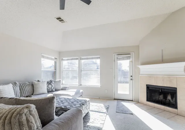Photo 3 of Single family home for sale at 4413 Lodestone Ln, Fort Worth, TX 76123 | MLS# 21163862 | Listing updated on 2026-07-23