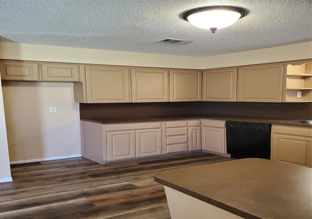 4th image of 503 Harriett St, Arlington, TX 76010 | MLS# 21165513