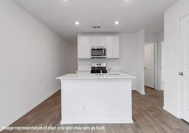 Photo 2 of Single family home for sale at 103 Choctaw Dr, Leonard, TX 75452 | MLS# 21165632 | Listing updated on 2026-08-28